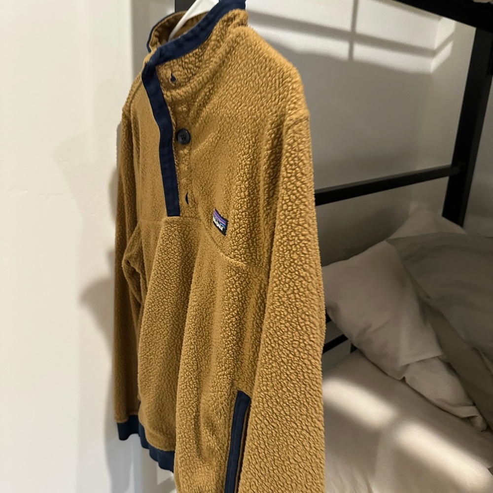 Patagonia Tan and Blue Zip Up Sweater